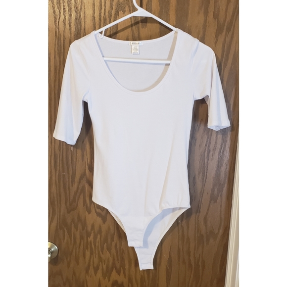 Tops - White bodysuit